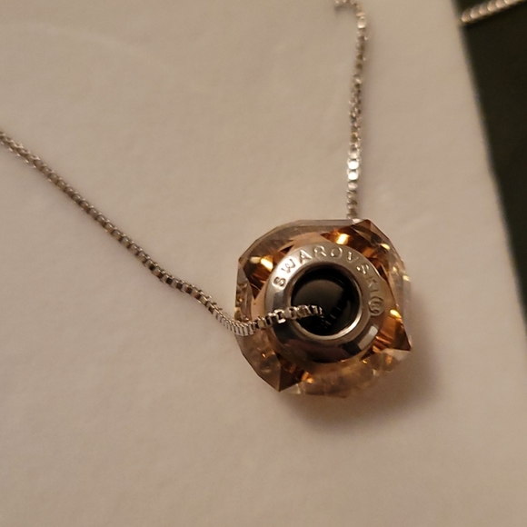 🎉HOST PICK🎉NEW SWAROVSKI CRYSTAL NECKLACE - Picture 2 of 7
